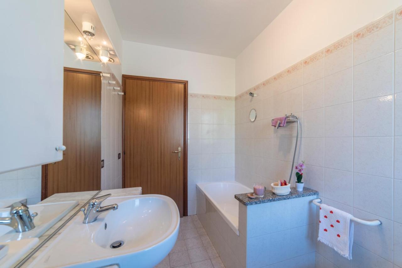 La Feriolina - Appartamento Al Lago Con Giardino Privato Baveno Luaran gambar