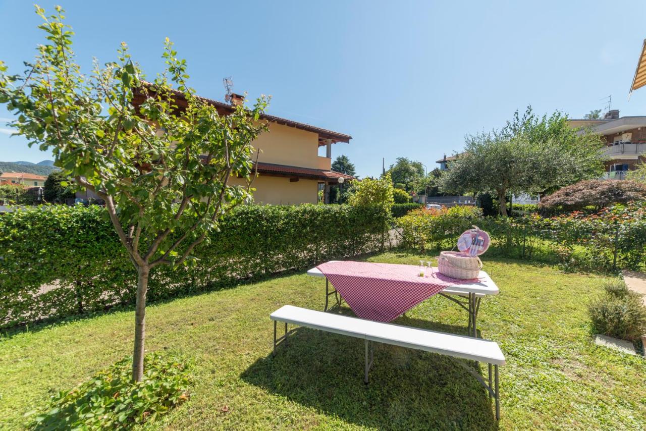 La Feriolina - Appartamento Al Lago Con Giardino Privato Baveno Luaran gambar